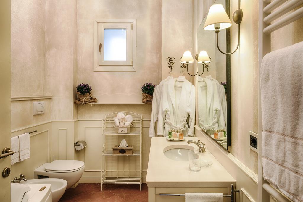 Relais Villa Vittoria Laglio Zimmer foto