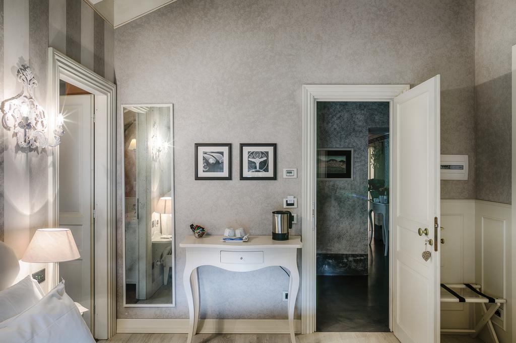 Relais Villa Vittoria Laglio Zimmer foto